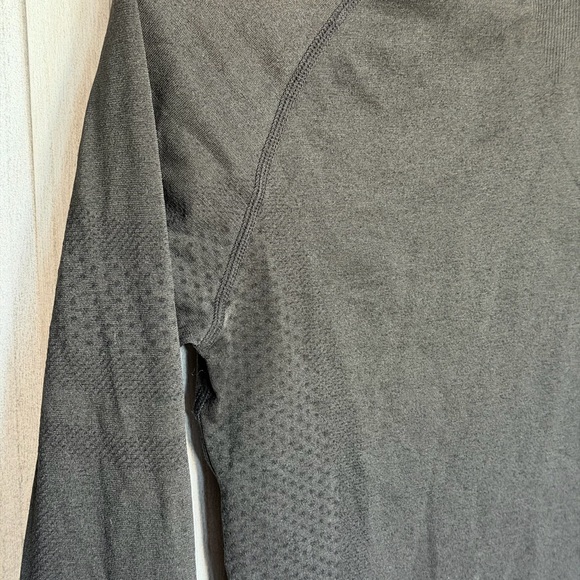 Figs Women's Black Long Sleeve Tee - Picture 2 of 5